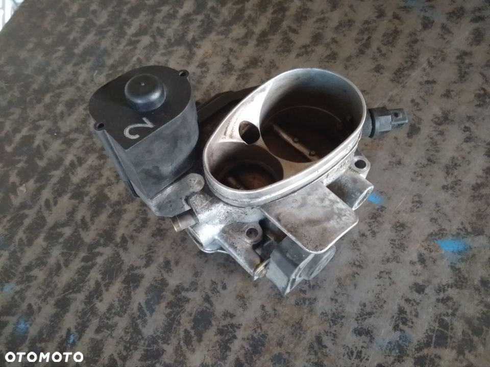 Przepustnica Audi A8 D2 3.7 4.2 077133063AJ