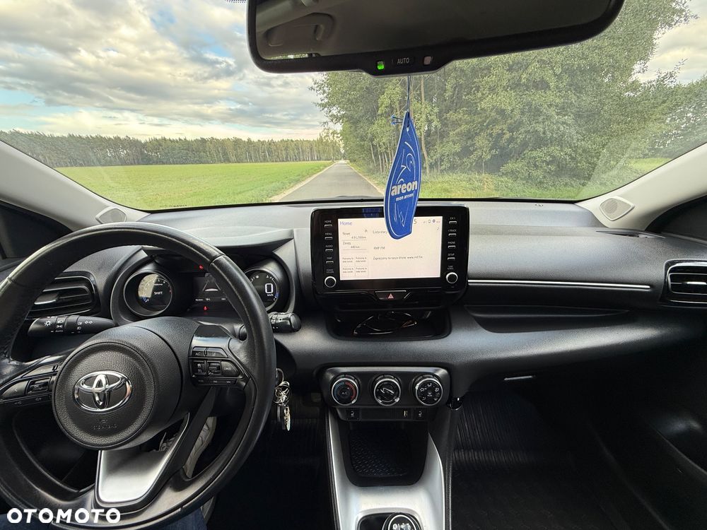Toyota Yaris - 10