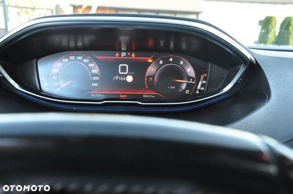 Peugeot 5008 1.2 PureTech Allure S&S EAT8 - 20