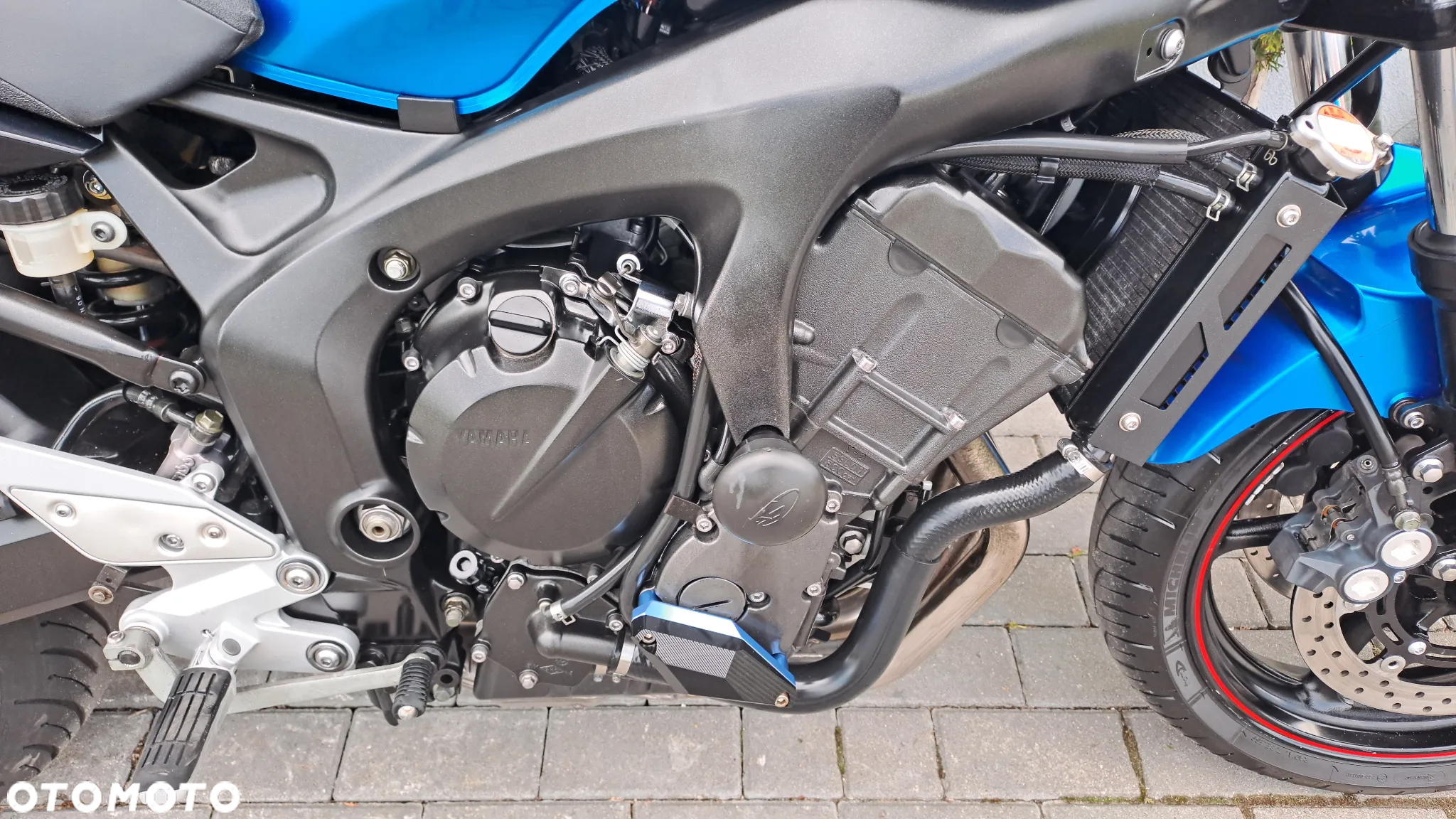 Yamaha FZ6 - 16