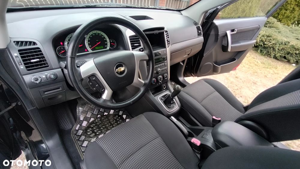Chevrolet Captiva 2.4 LS - 28