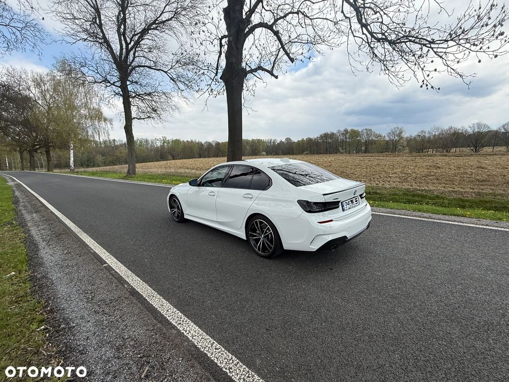 BMW Seria 3 330i xDrive M Sport - 3