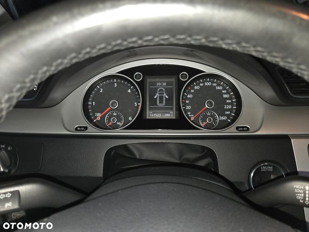 Volkswagen Passat 1.6 TDI Trendline - 13
