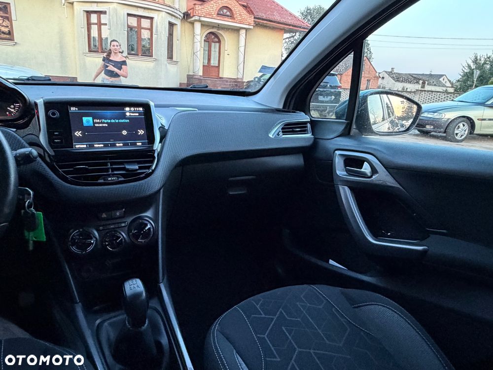 Peugeot 2008 1.6 BlueHDi Allure - 10