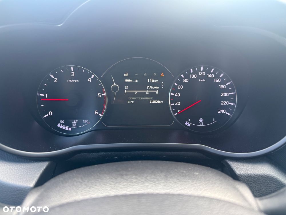 Kia Carens 1.7 CRDi 136 Dream Team Edition - 18