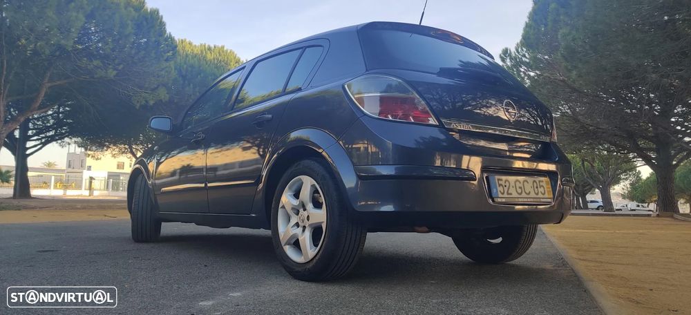 Opel Astra 1.3 CDTi Enjoy EcoFLEX - 9