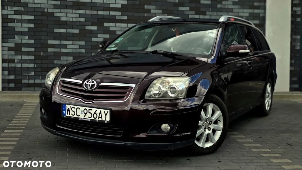 Toyota Avensis 2.0 D-4D Sol Premium - 1