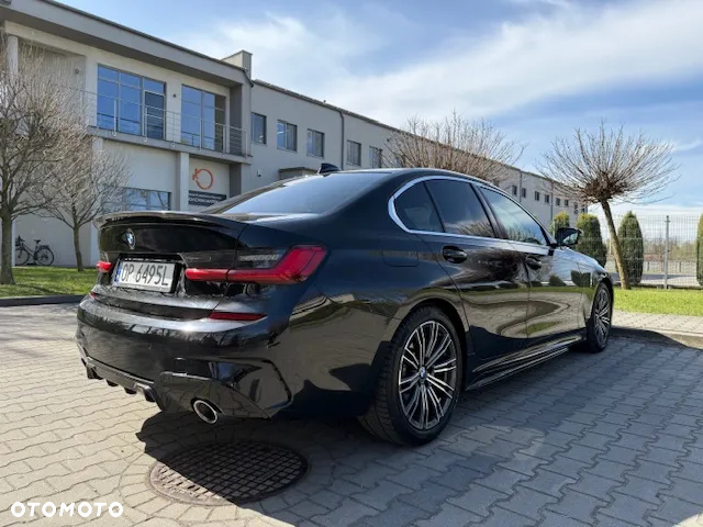 BMW Seria 3 330d M Sport sport - 4