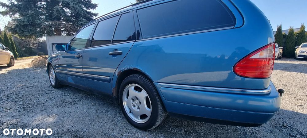 Mercedes-Benz Klasa E 420 T Avantgarde - 17