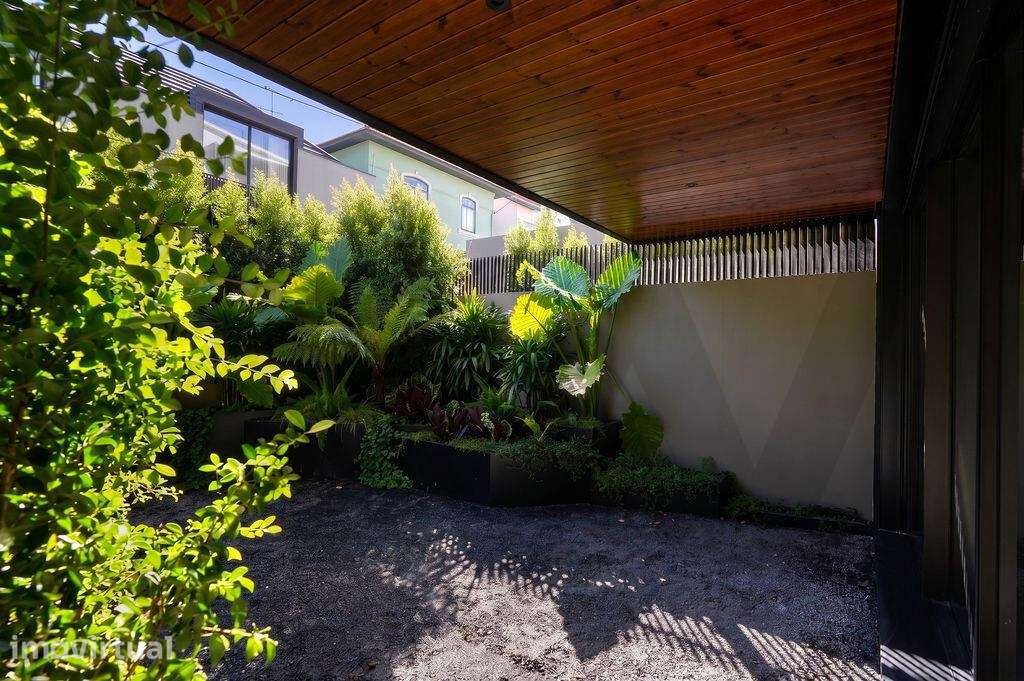 Exclusivo T3 de Luxo para arrendar com Terraço Ajardinado perto do Mar - Grande imagem: 4/29