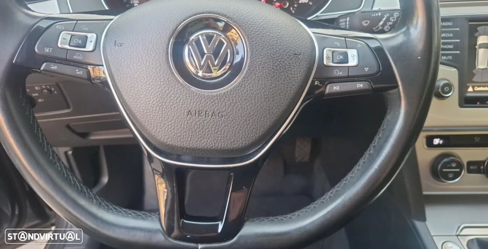 VW Passat Variant 2.0 TDi Confortline - 12