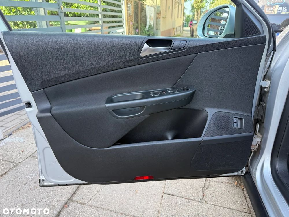 Volkswagen Passat 2.0 TDI Comfortline - 20