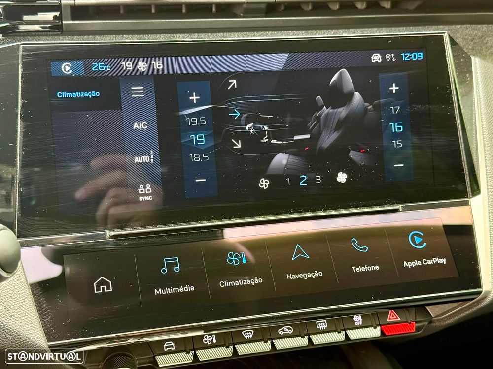 Peugeot 408 HYBRID 136 e-DSC6 Allure - 30