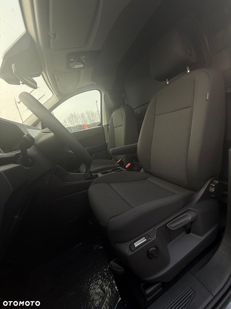 Volkswagen Caddy - 10