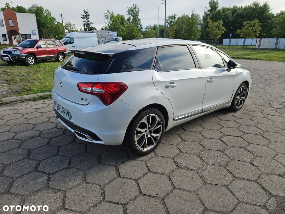 DS Automobiles DS 5 - 5
