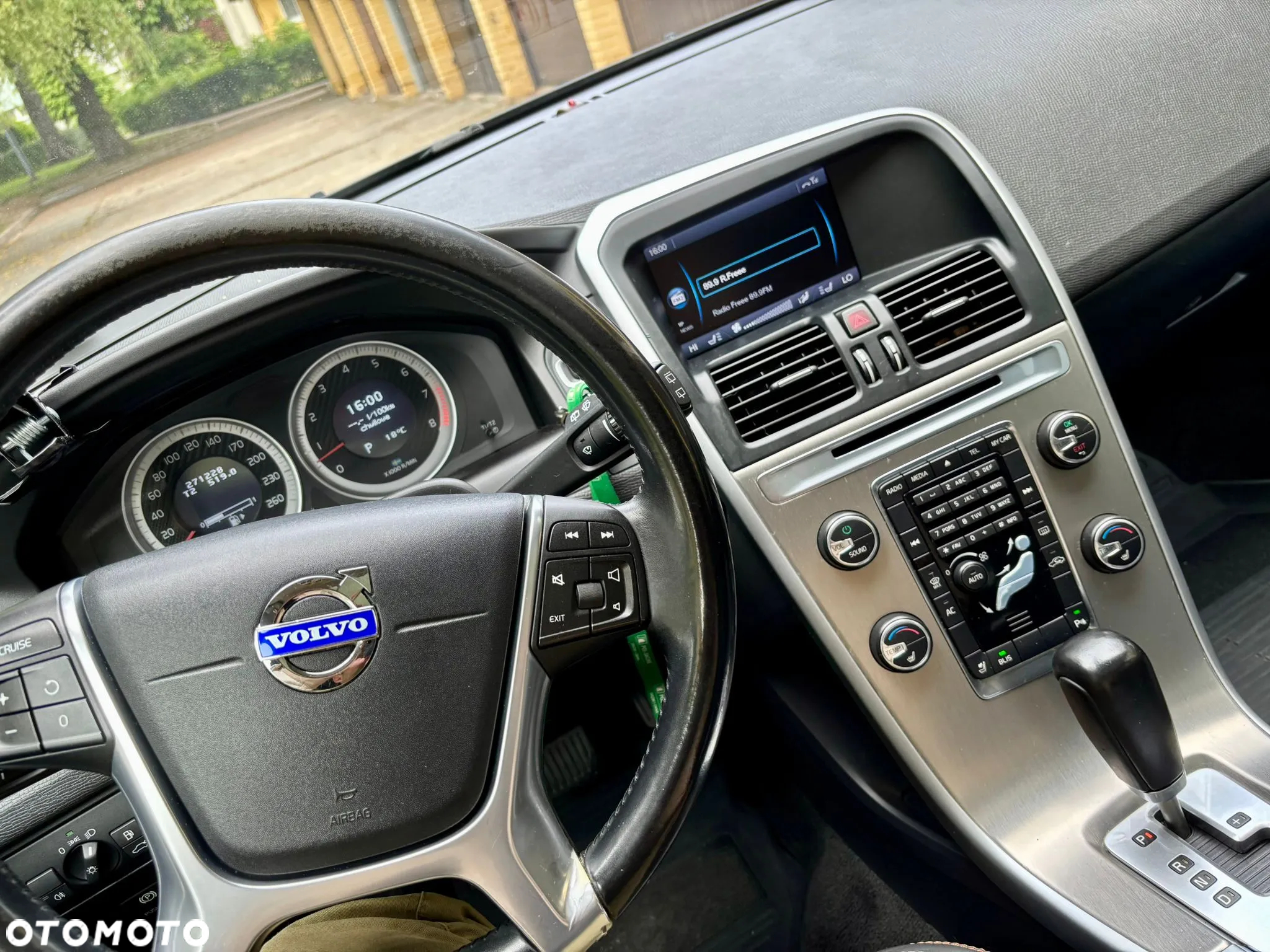 Volvo XC 60 T6 AWD Momentum - 7