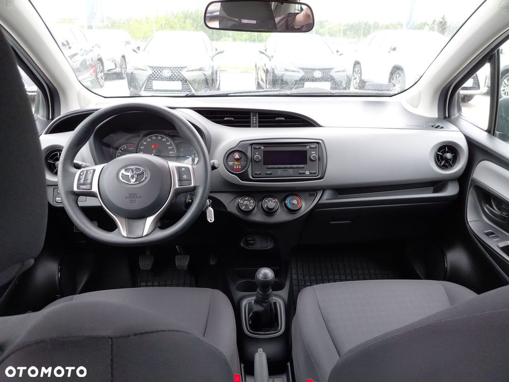 Toyota Yaris - 11