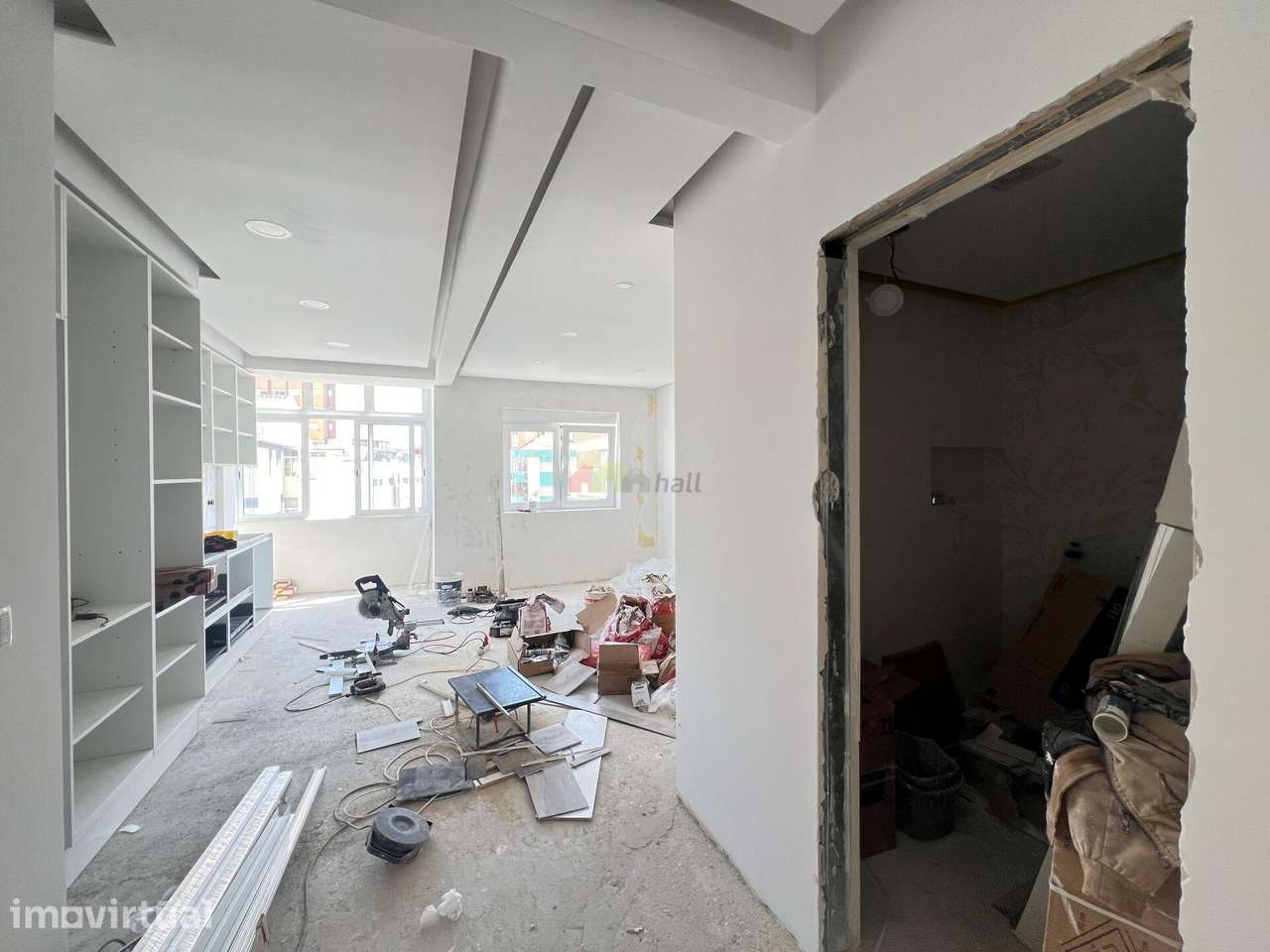 Apartamento T2 totalmente remodelado com varanda - Grande imagem: 3/14