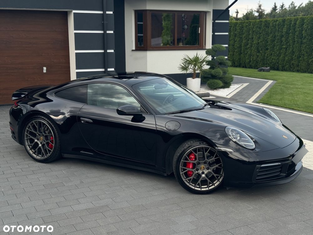 Porsche 911 Carrera 4S - 35