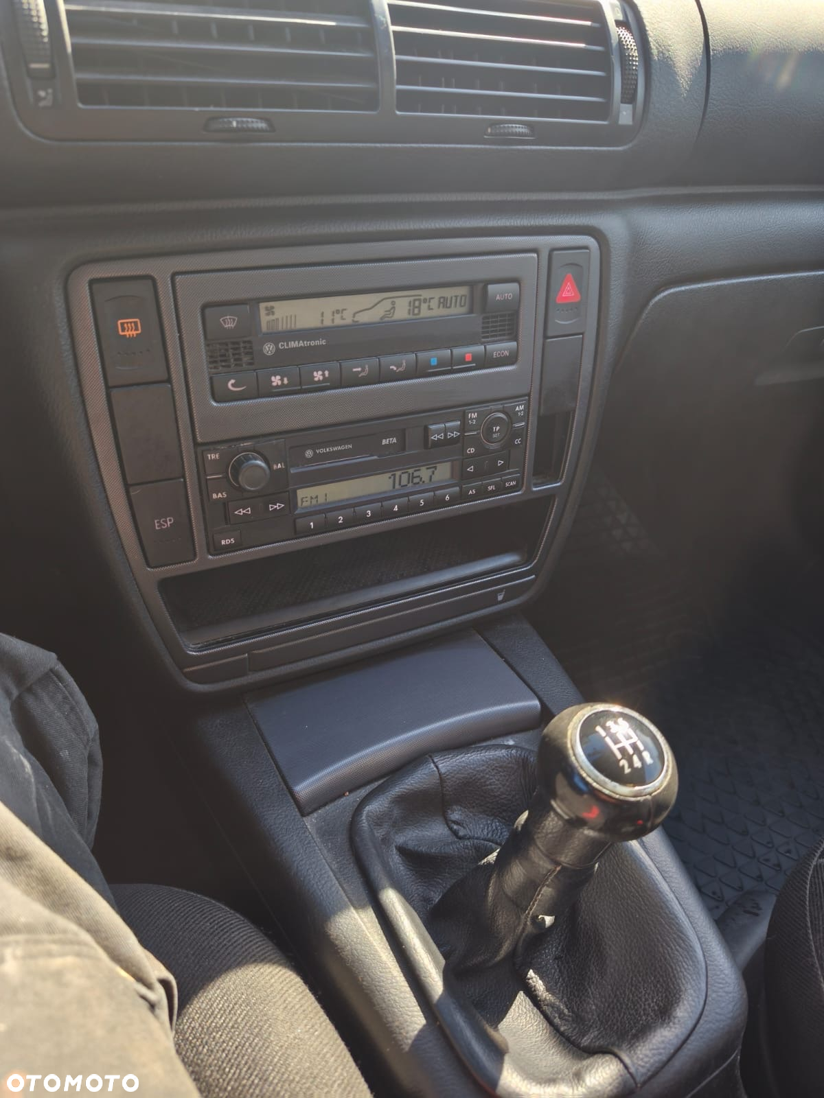 Volkswagen Passat 1.9 TDI Comfortline - 12