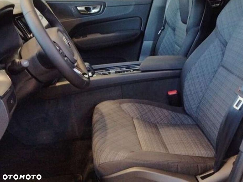 Volvo XC 60 B5 B AWD Core - 5