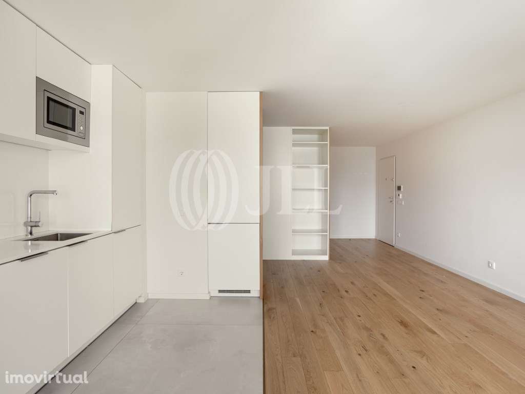 Apartamento T2, com estacionamento, nas Antas, Porto - Grande imagem: 5/30