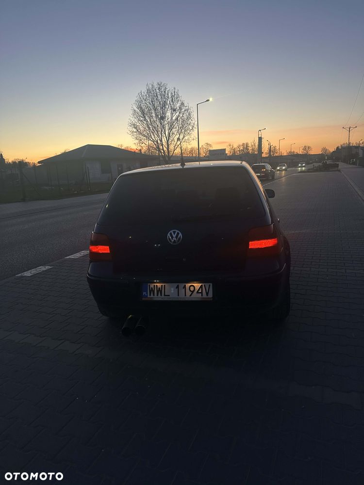 Volkswagen Golf - 2