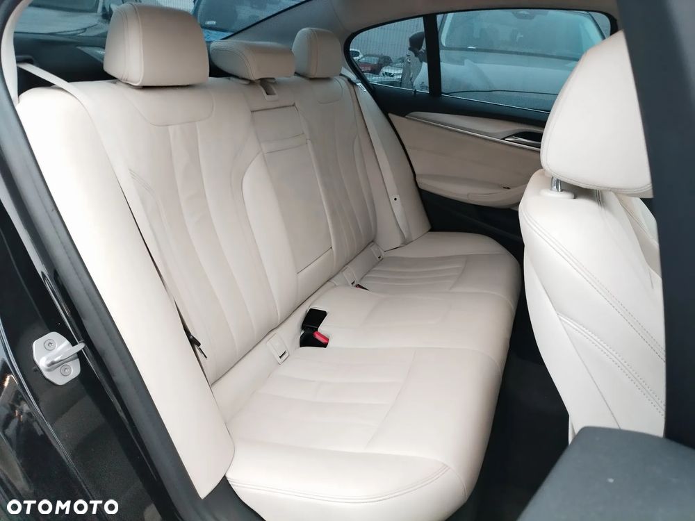 BMW Seria 5 530i xDrive Sport - 20