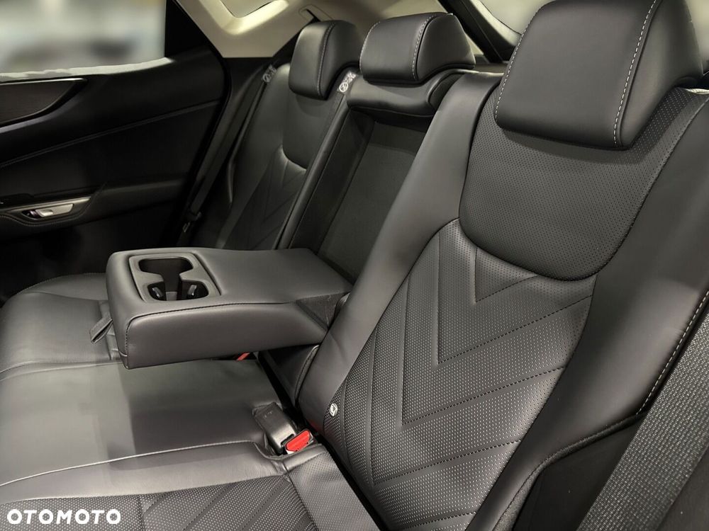 Lexus NX 350h Omotenashi AWD - 11
