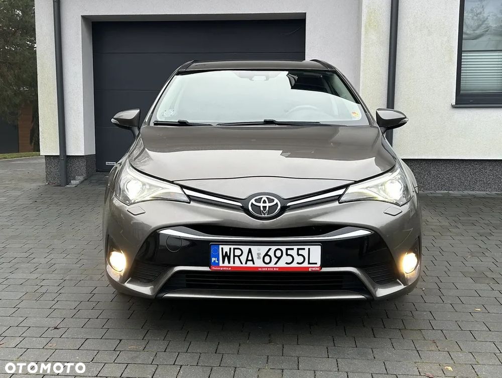 Toyota Avensis Touring Sports 1.8 Edition S+ - 2