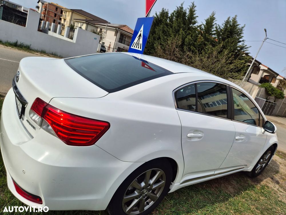 Toyota Avensis 2.2 D-CAT Luxury Aut. (consola argintie) - 5