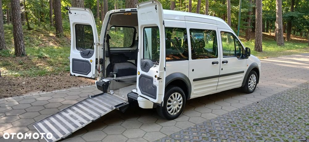 Ford Tourneo Connect - 11