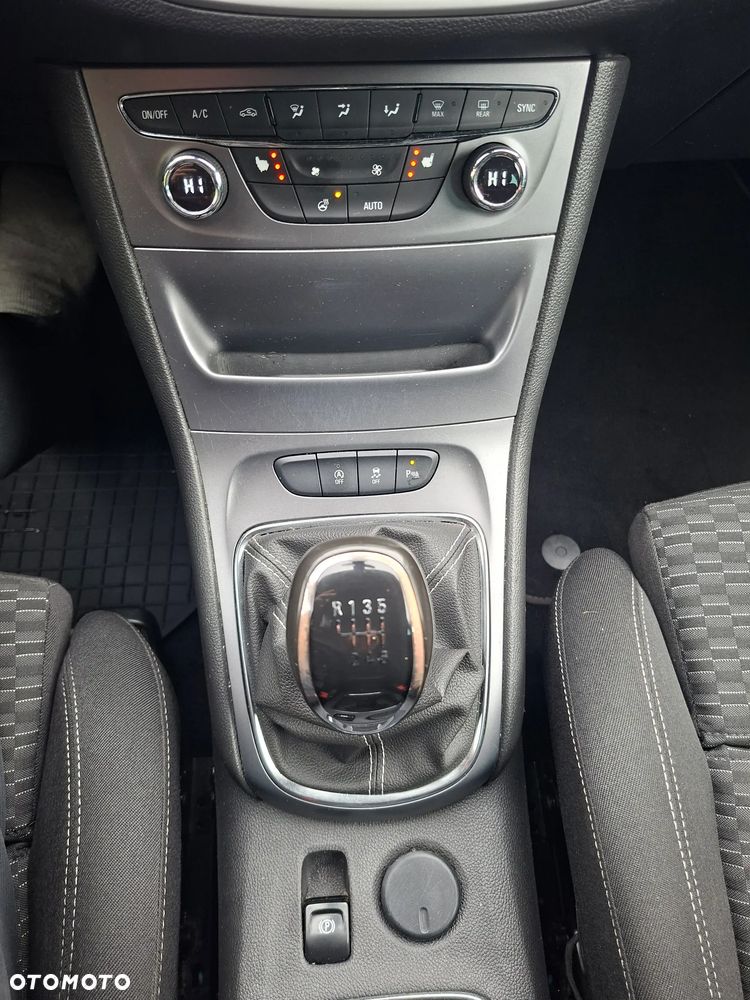 Opel Astra 1.6 CDTI Essentia - 20