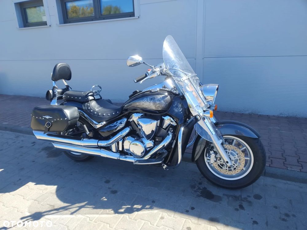 Suzuki Intruder - 1