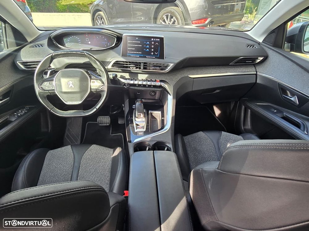 Peugeot 3008 1.2 PureTech Allure EAT8 - 26
