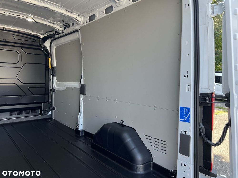 Ford Transit - 20