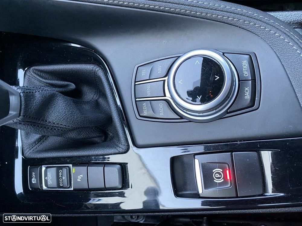 BMW X1 16 d sDrive Line xLine - 25