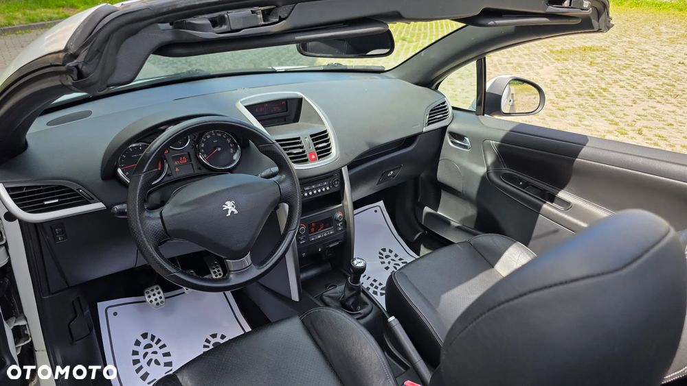 Peugeot 207 - 15