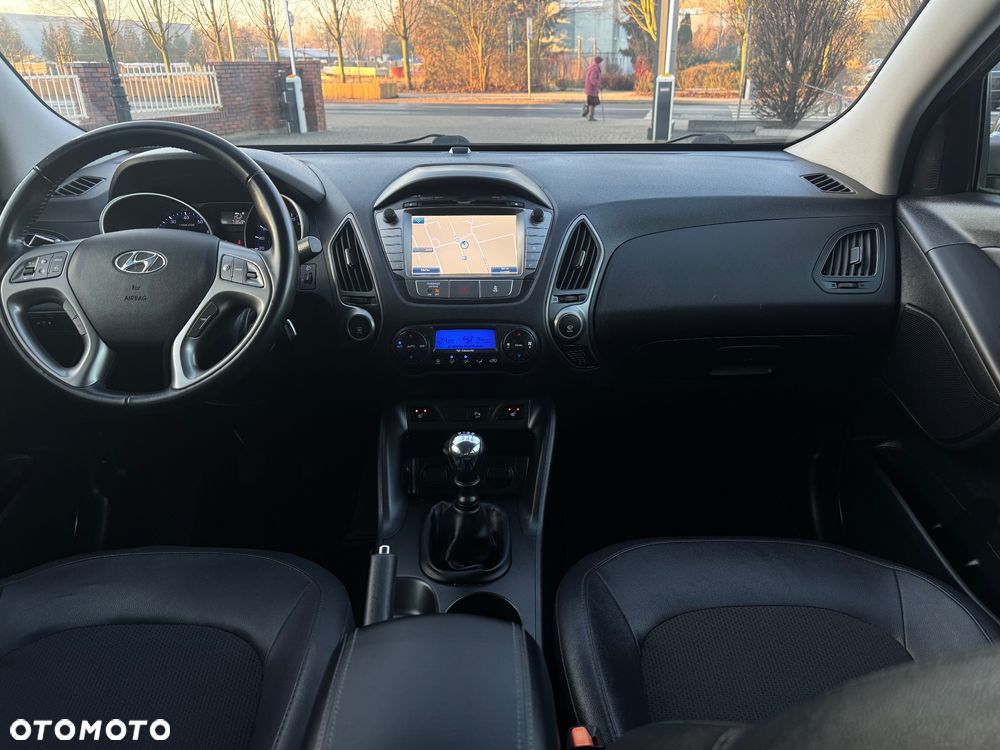 Hyundai ix35 blue 1.6 2WD Finale Gold - 23