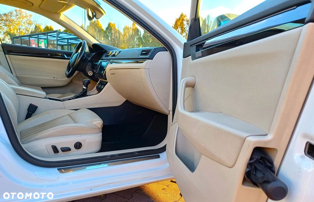 Skoda Superb Combi 2.0 TSI 4x4 DSG L&K - 35