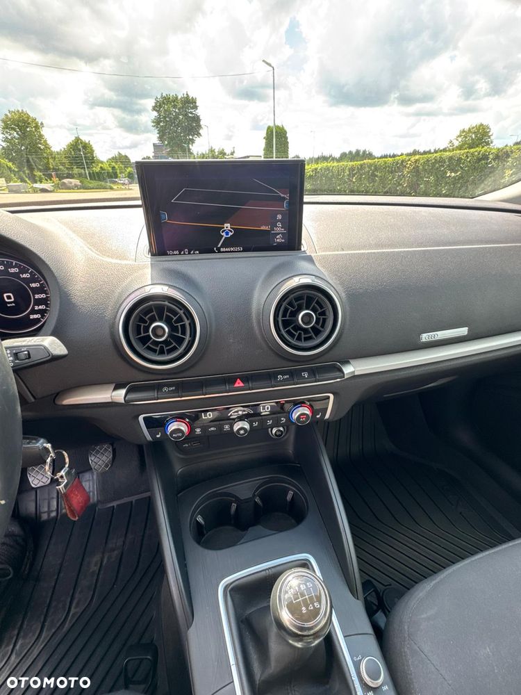 Audi A3 Sportback 1.0 TFSI - 11