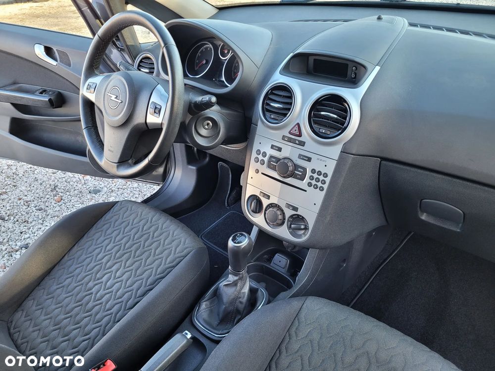 Opel Corsa 1.4 16V Active - 22