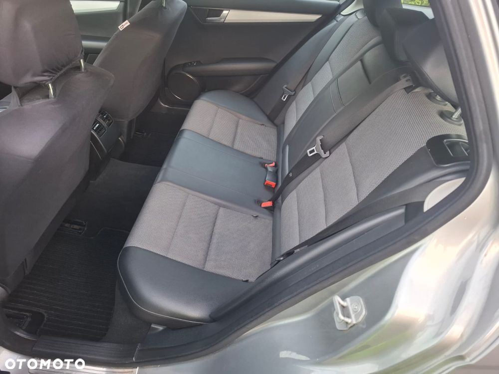 Mercedes-Benz Klasa C 220 CDI Avantgarde - 7