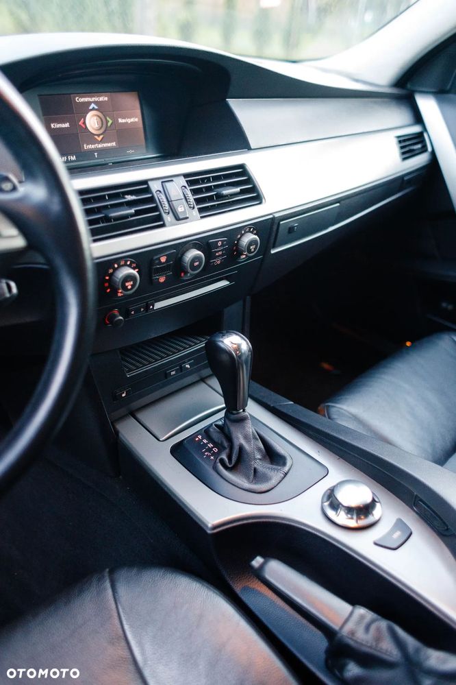 BMW Seria 5 - 12