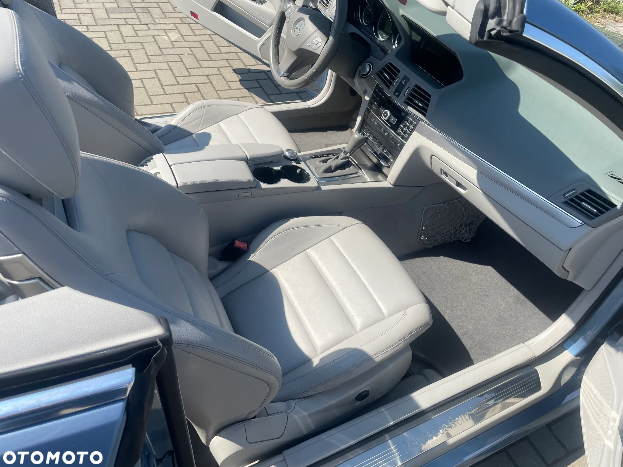 Mercedes-Benz Klasa E 350 CGI Cabrio BlueEFFICIENCY 7G-TRONIC Prime Edition - 21