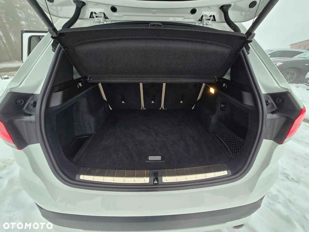 BMW X1 xDrive25i xLine sport - 18