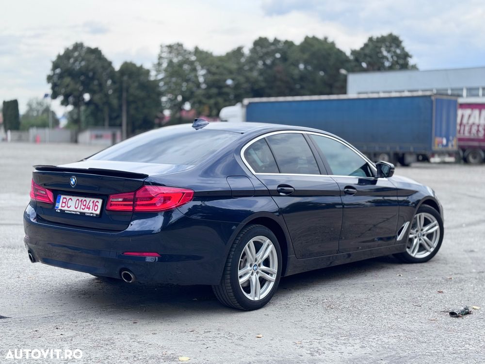 BMW Seria 5 520i AT - 32