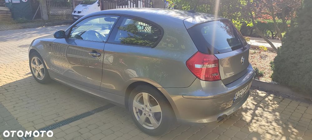 BMW Seria 1 2008 photo 4