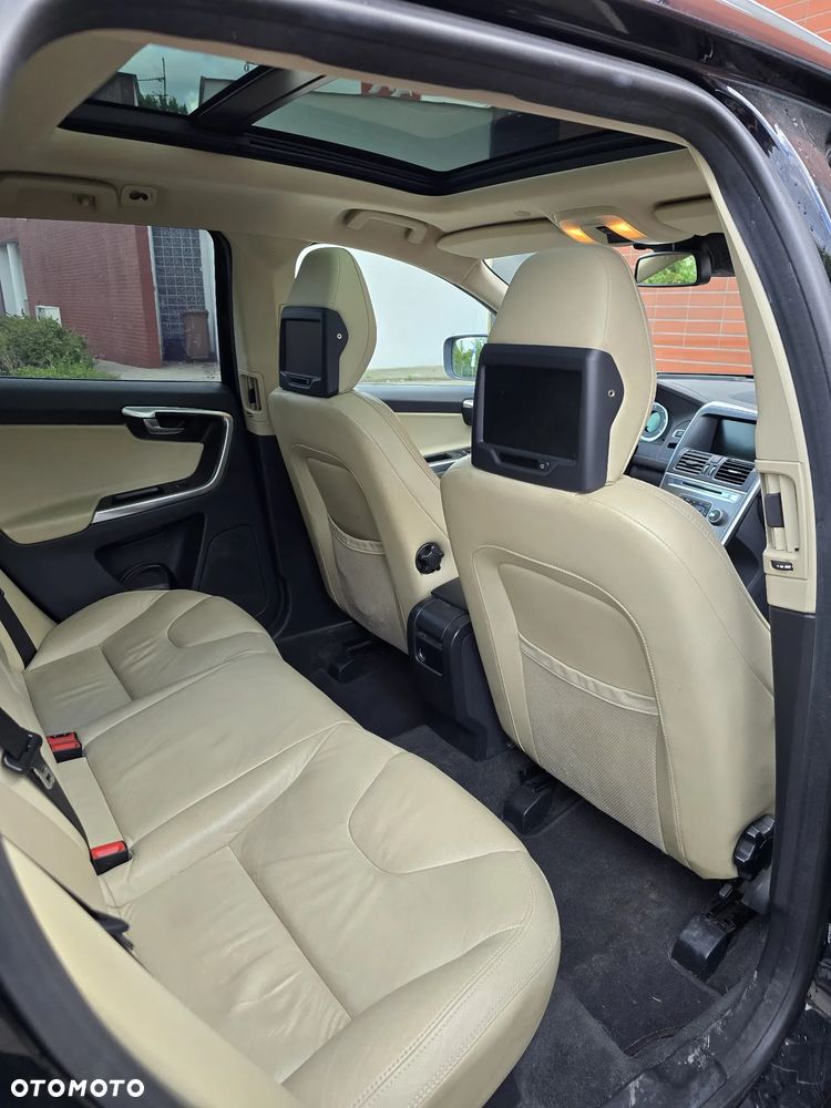 Volvo XC 60 D5 AWD Summum - 6