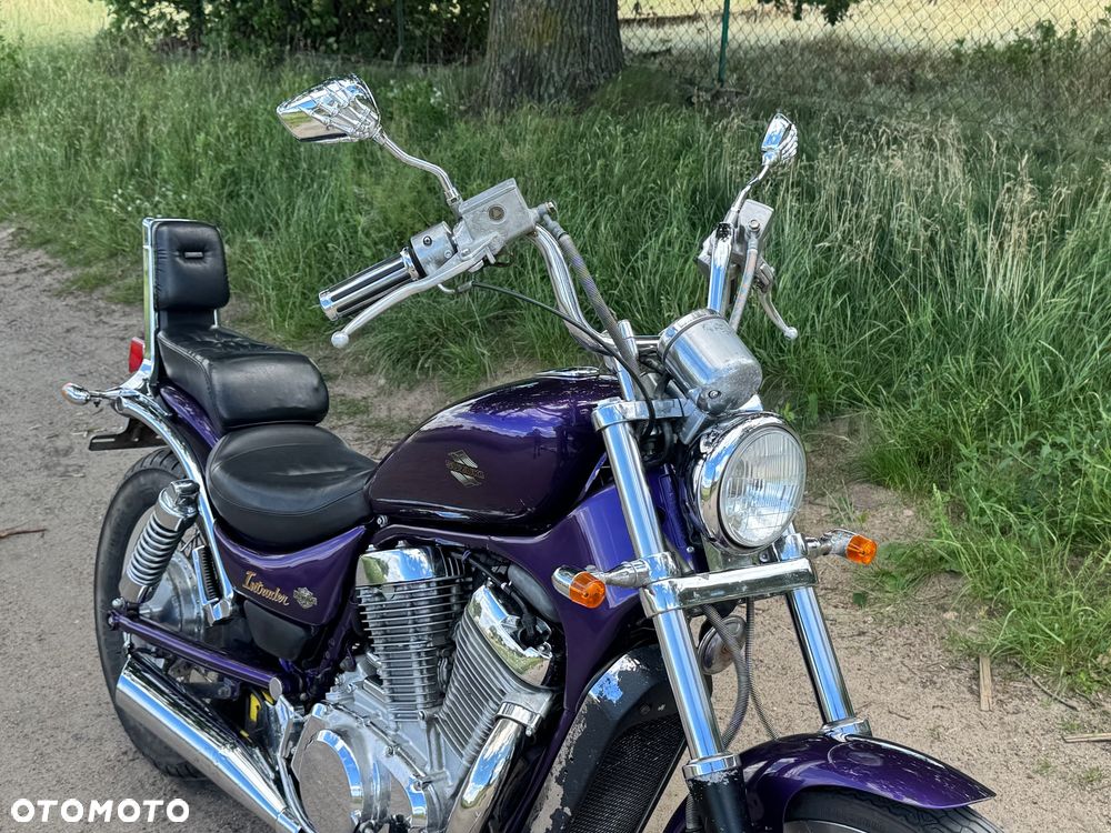 Suzuki Intruder - 7